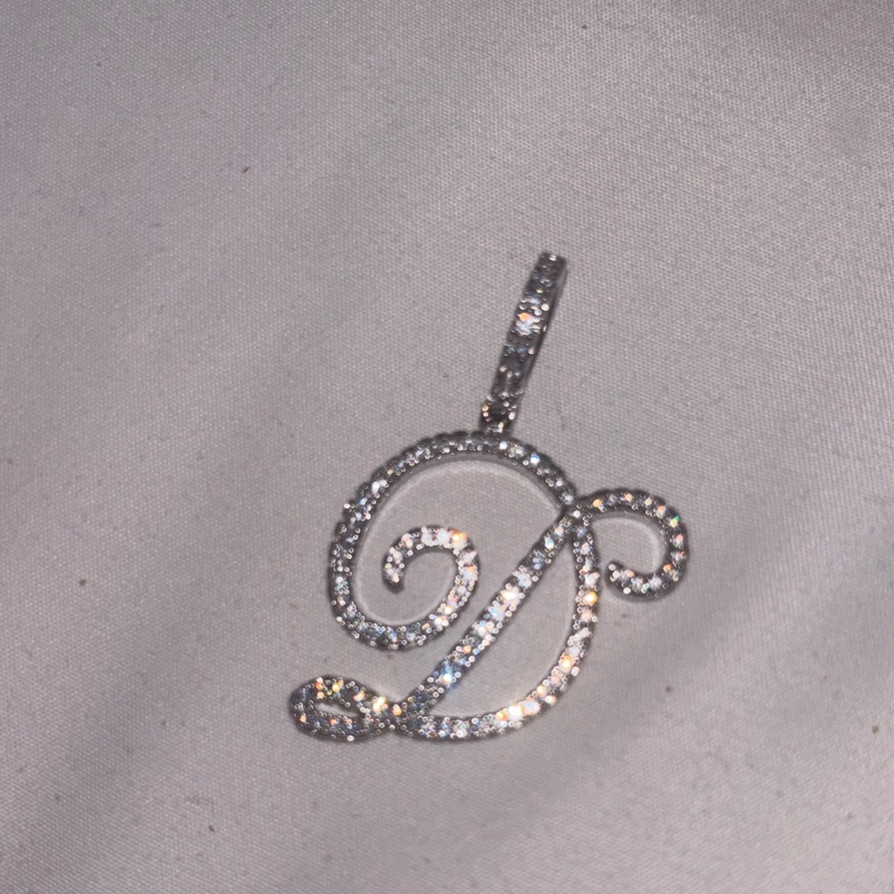 Elegant Silver Initial Pendant Letter D - Picture 3 of 3
